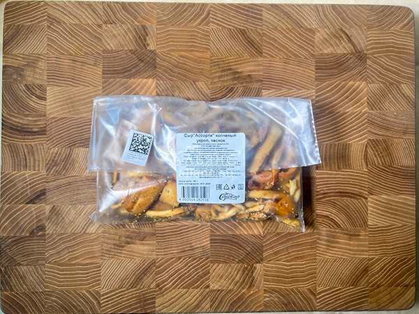 Сыр 150 гр ГОРНЫЙ СЫРОВАР (Ассорти копчёный с укропом и чесноком) в Воскресенске